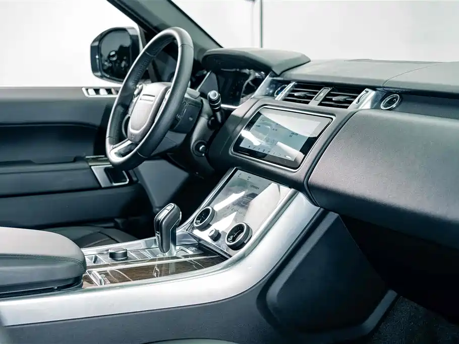 Land Rover Range Rover Sport PHEV 2018 Model P400e фото 19