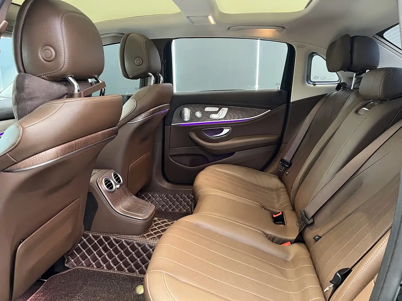 Mercedes-Benz E-Class 2023 Facelift E 300 L Luxury фото 7