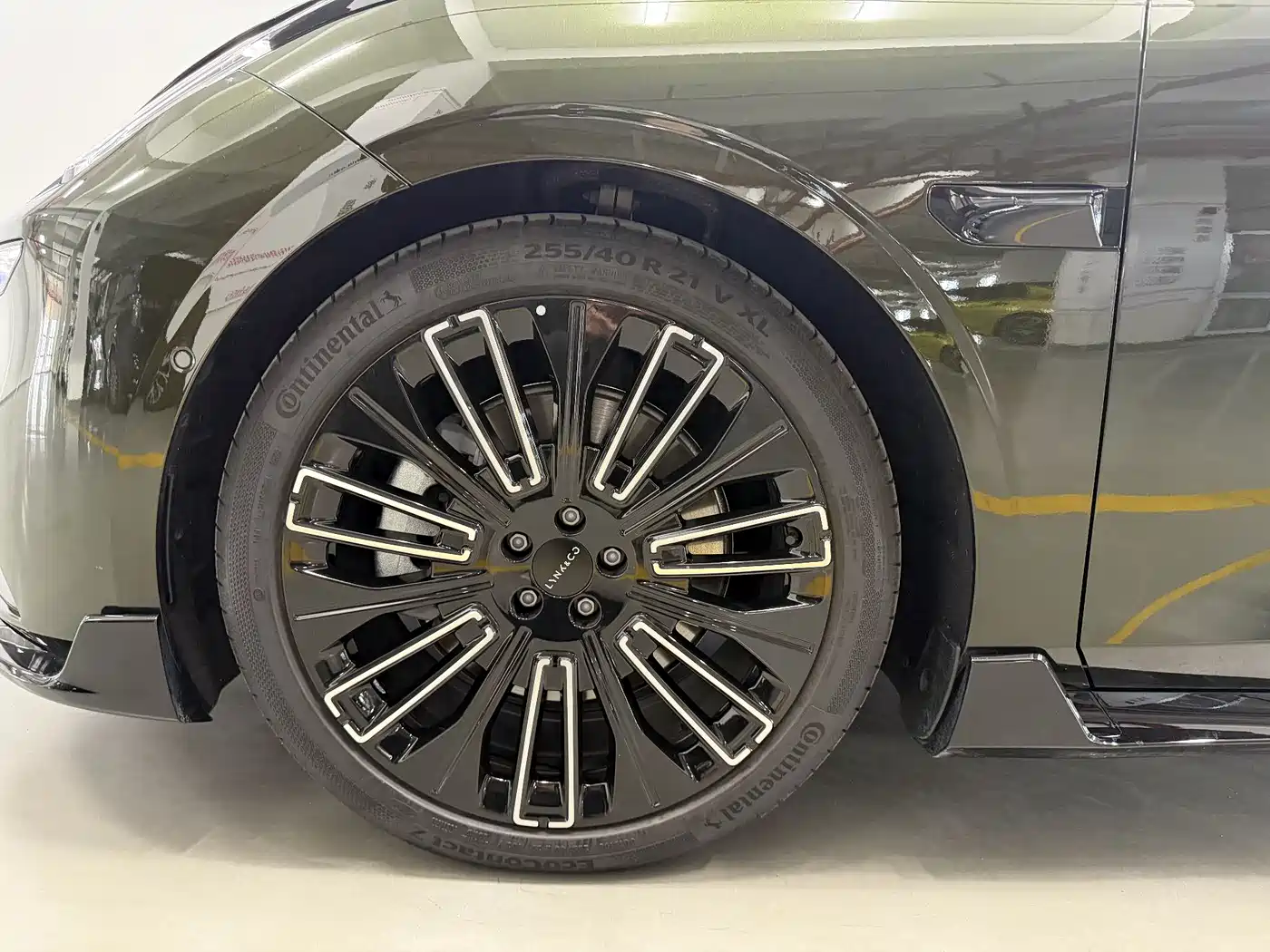 Lynk & Co 10 EM-P 2025 Facelift 240 AWD Ultra Sport Edition фото 12