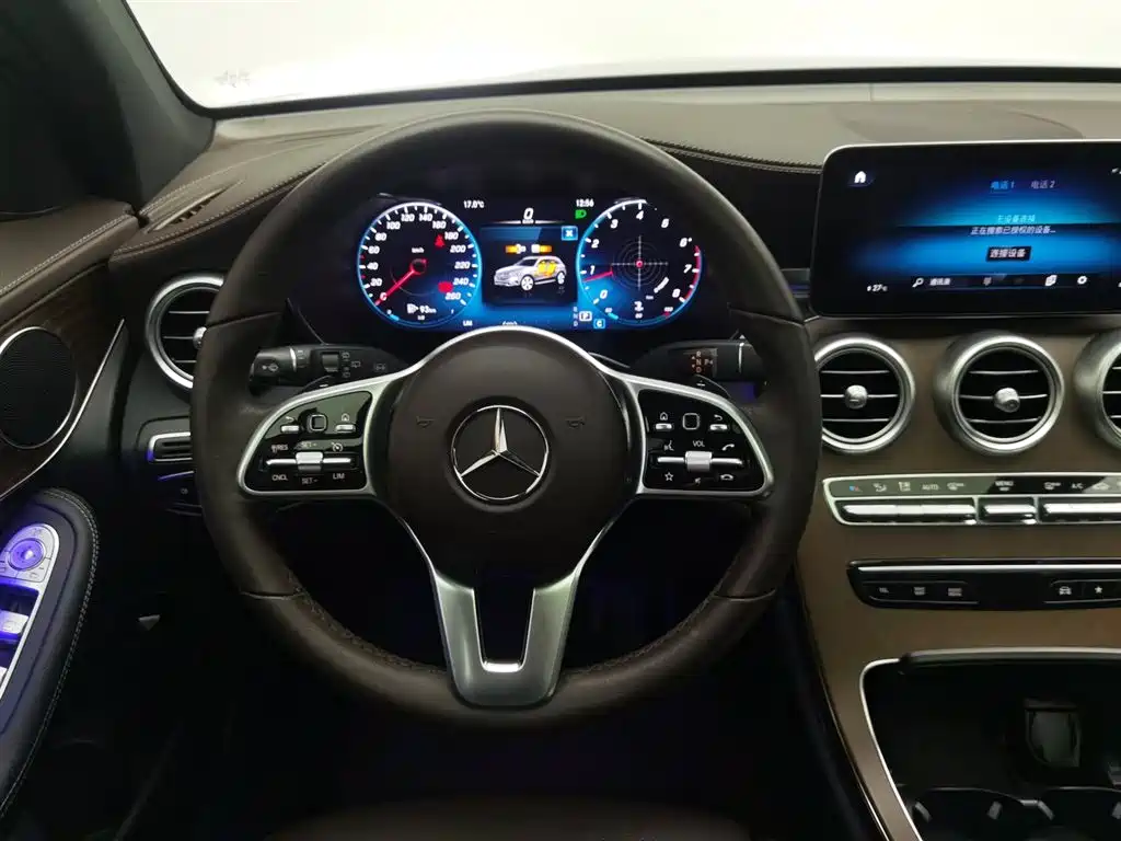 MERCEDES-BENZ GLC