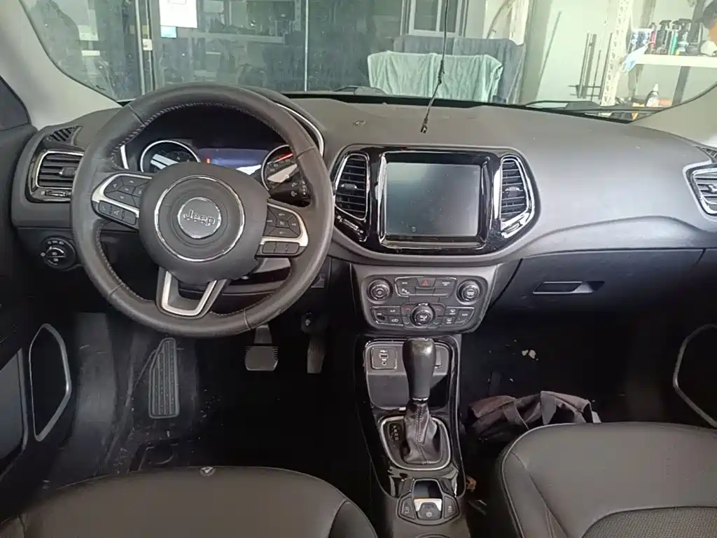 Jeep Compass 2020 2019 220T Automatic Family Edition