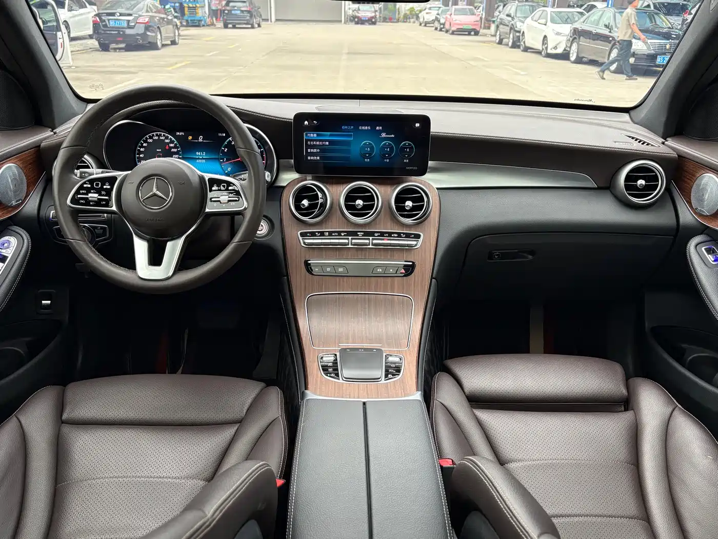 Mercedes-Benz GLC 2020 GLC 300 L 4MATIC Luxury фото 9
