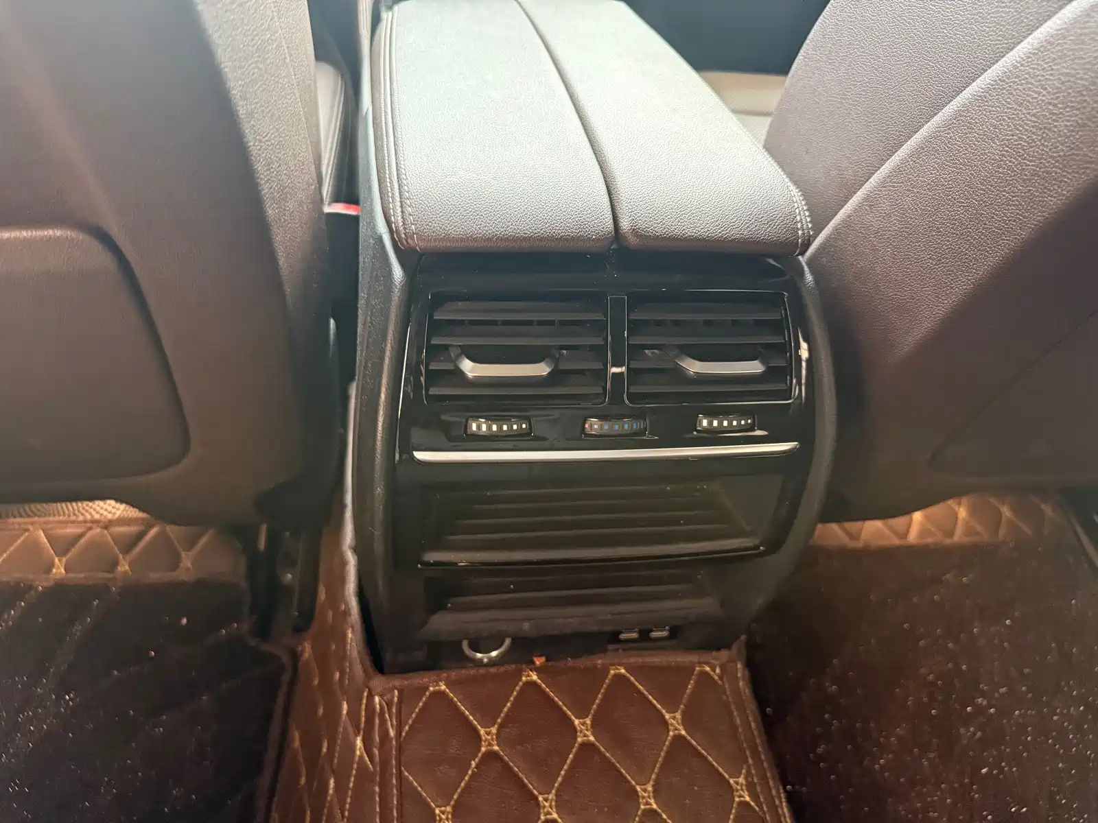 Photo 30 - BMW 5 Series