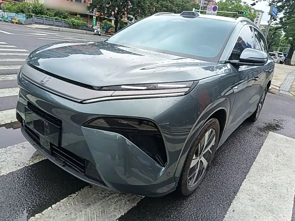 BYD Tang L 2025