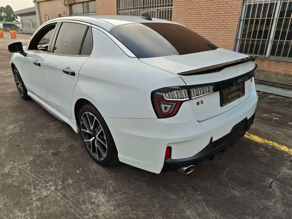 Lynk & Co 03 2020 1.5TD DCT Power Pro Edition фото 9