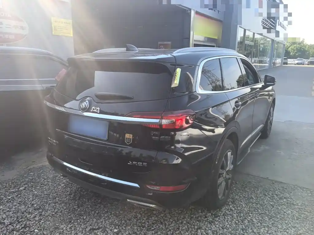 Photo 7 - Buick Enclave