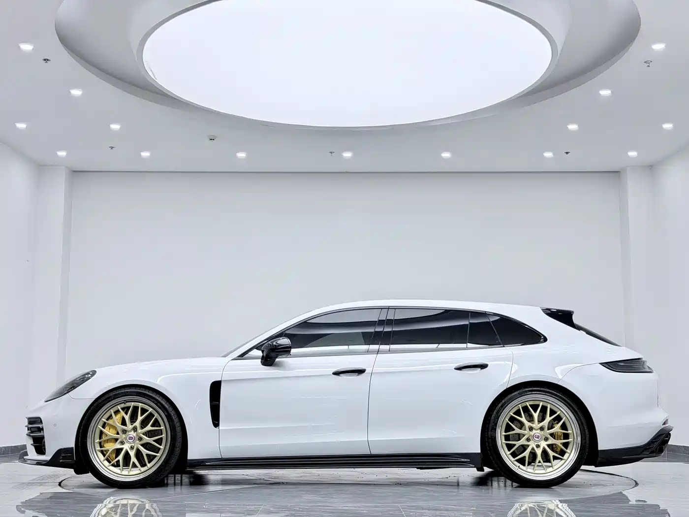 Фото 7 - Porsche Panamera