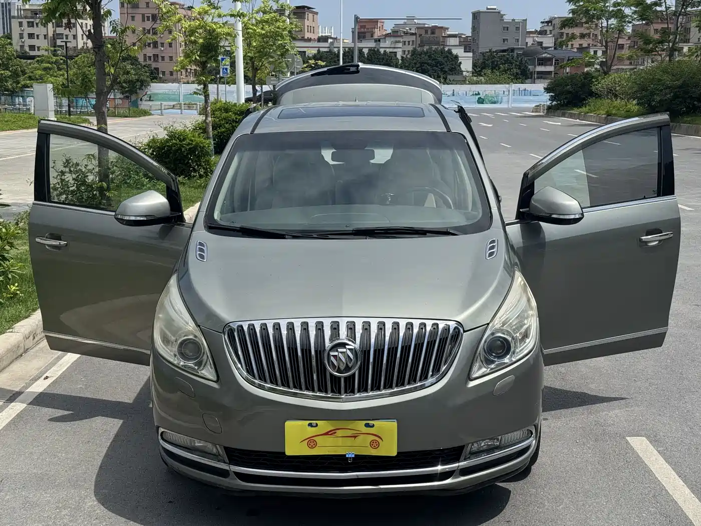 Buick GL8 2011 3.0L GT Luxury Business Elegance Edition фото 4