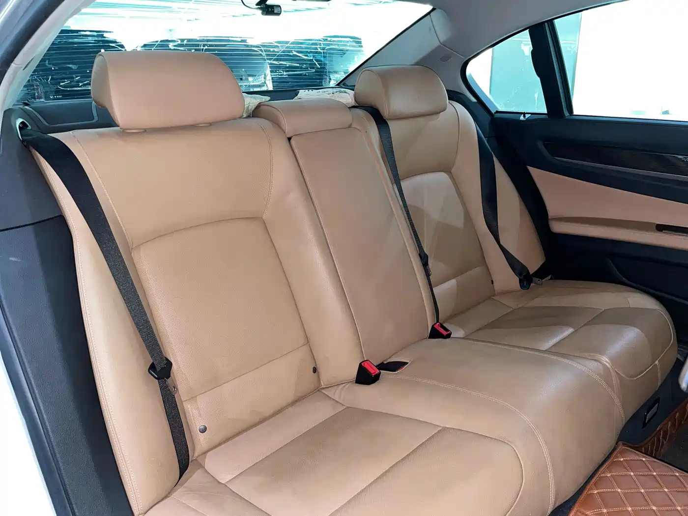 BMW 7 Series 2013 Model 740Li Leading фото 16