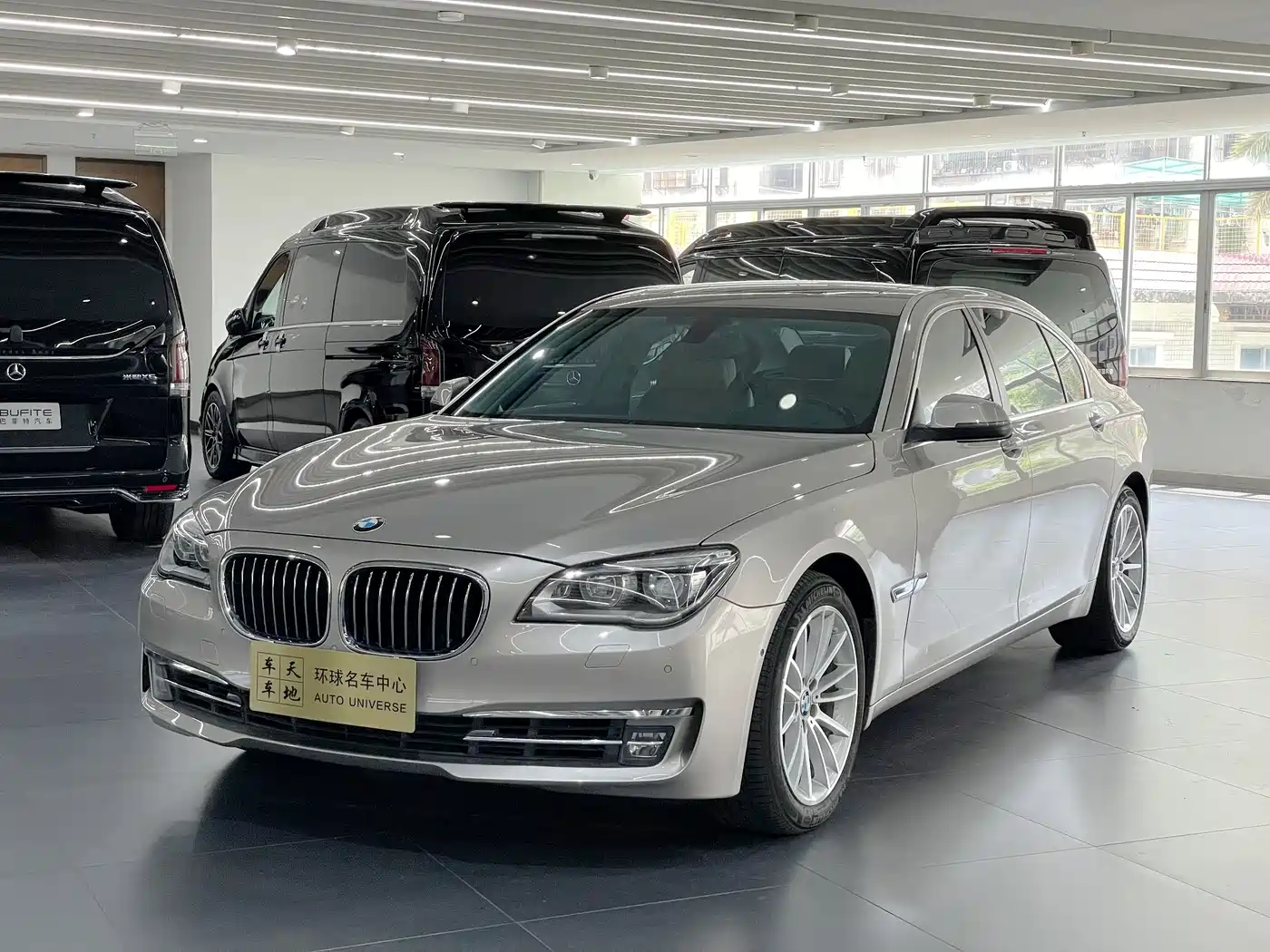 BMW 7 Series 2013 Model 740Li Leading