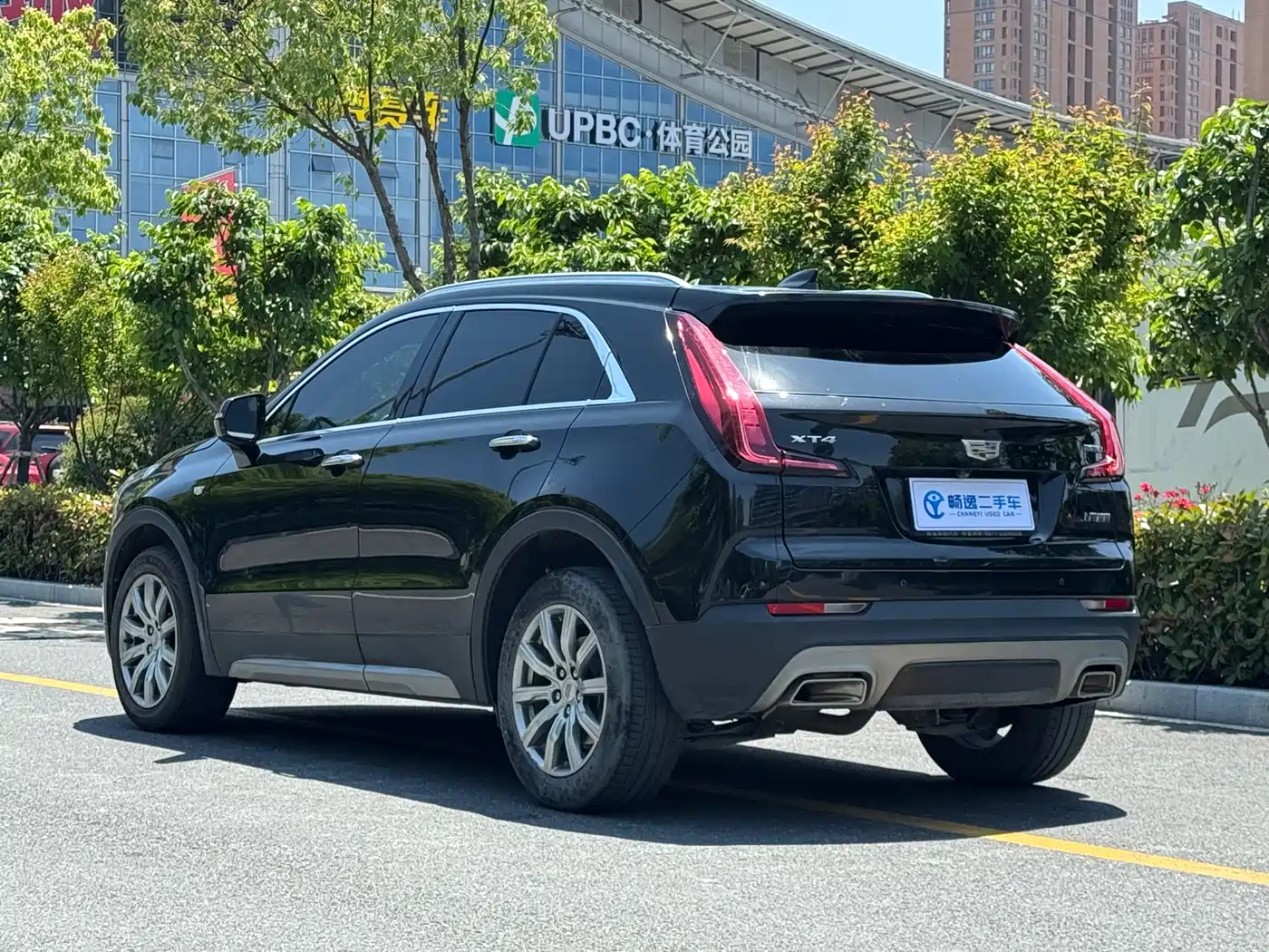 Cadillac XT4 2021 28T FWD Premium Edition фото 6