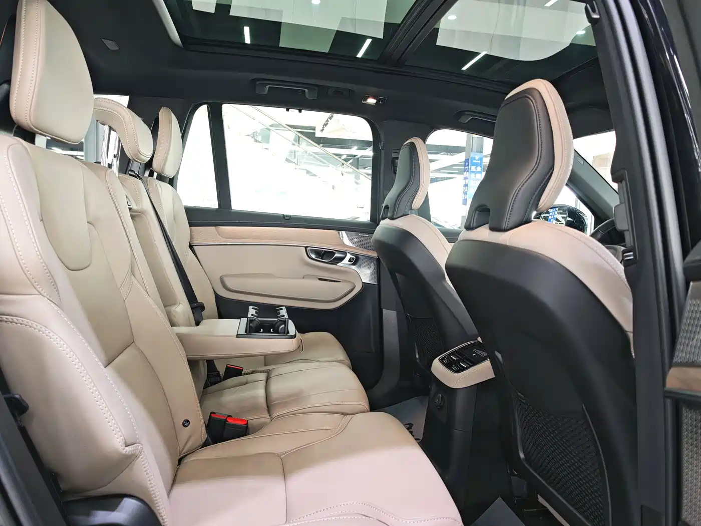 VOLVO XC90 PLUG IN HYBRID