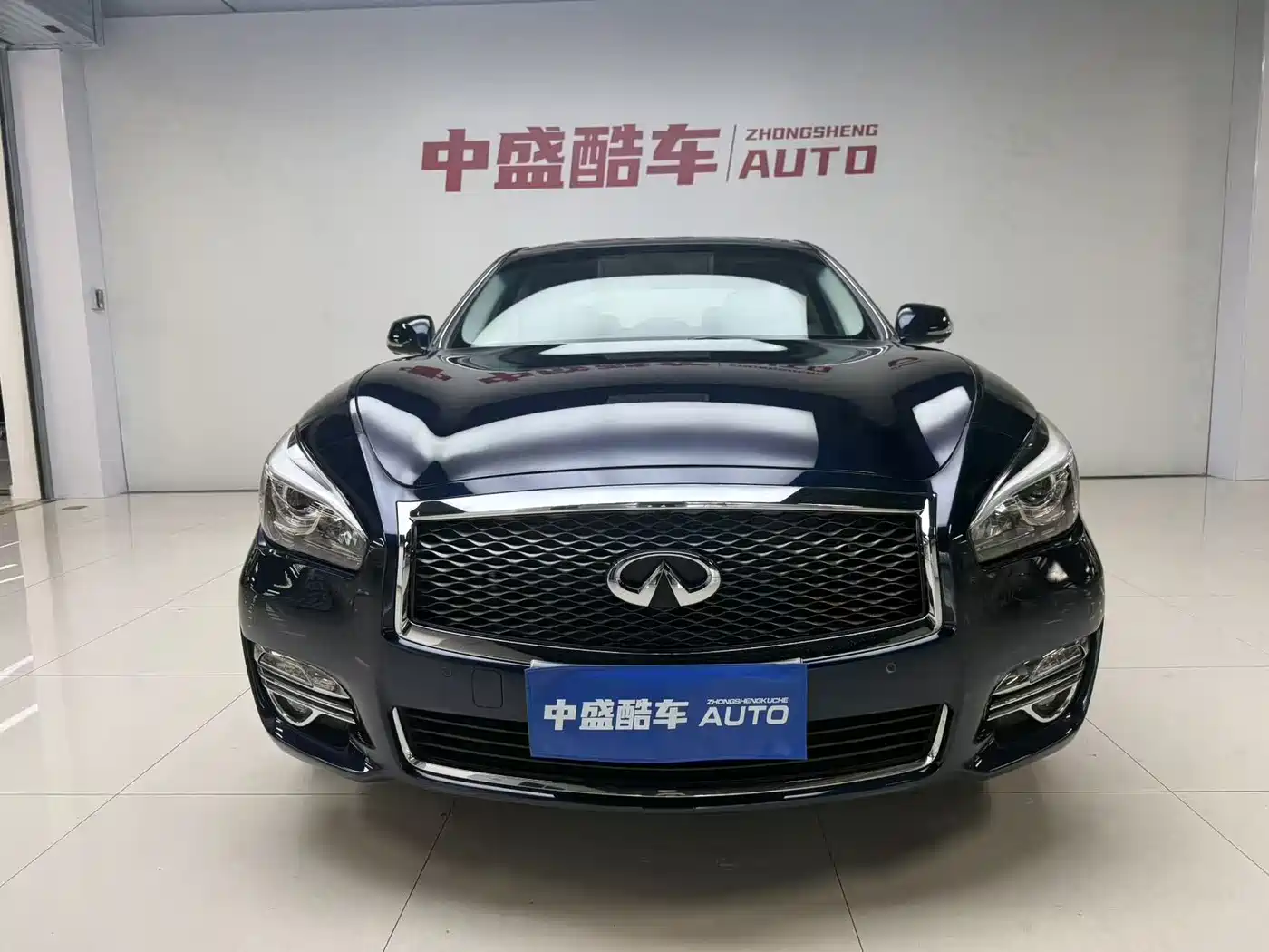 Infiniti Q70 2019 Q70L 2.0T Elite Edition PLUS фото 2
