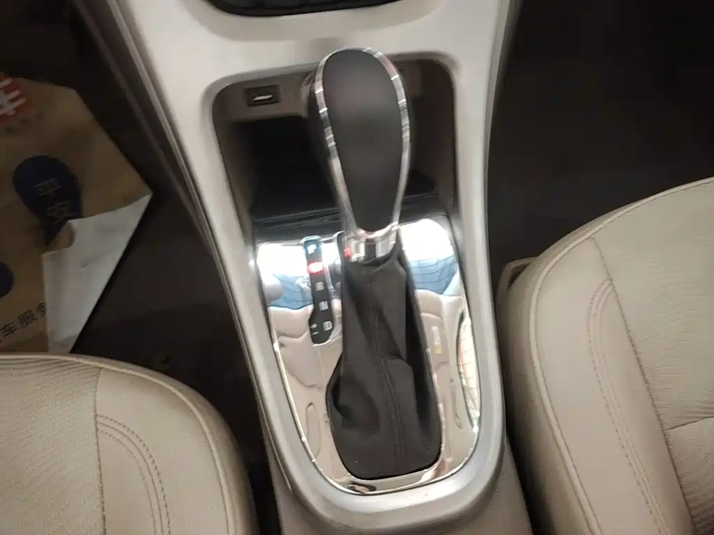 Фото 14 - Buick Excelle