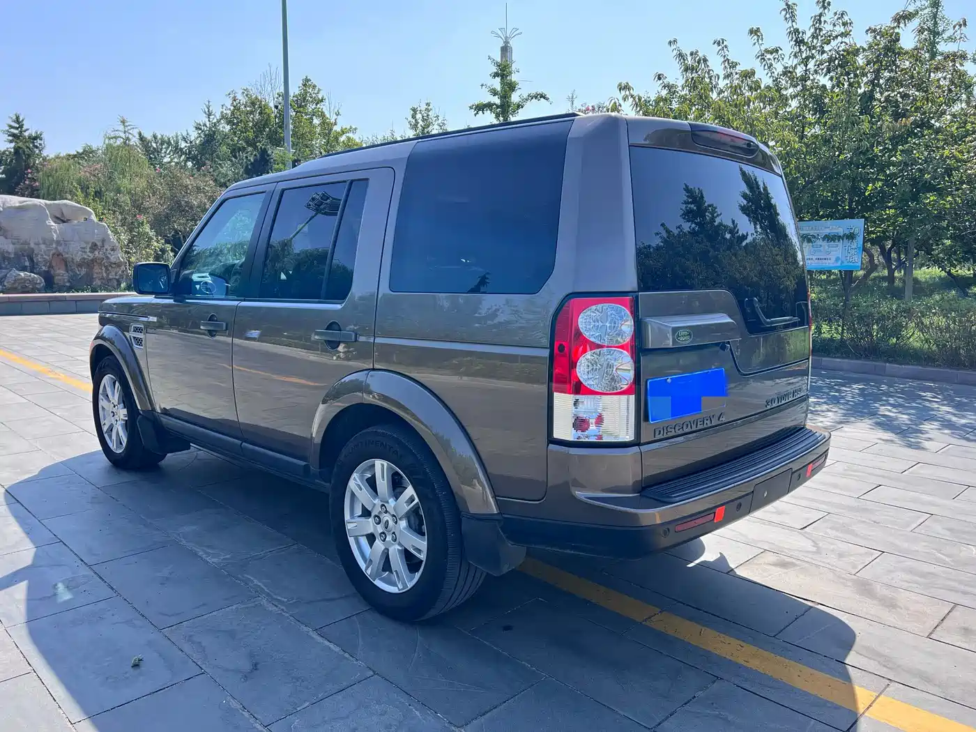 Land Rover Discovery 2010 3.0TDV6 HSE Diesel фото 4
