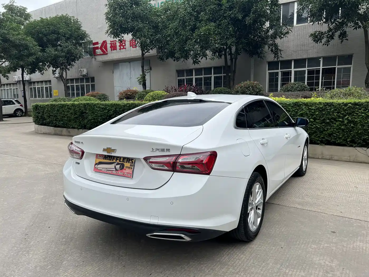 Фото 9 - Chevrolet Malibu XL