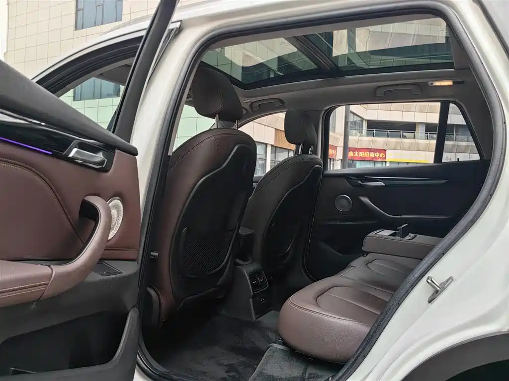BMW X1 2021 sDrive25Li Leading фото 12