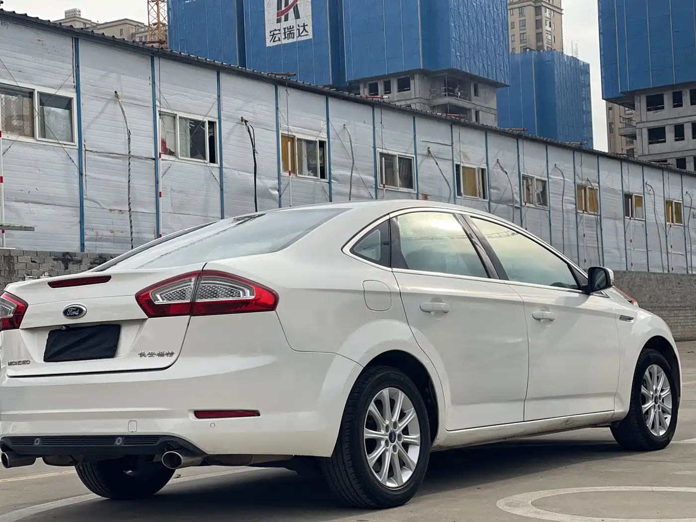 Ford Mondeo 2013 2013 2.3L Fashion Model