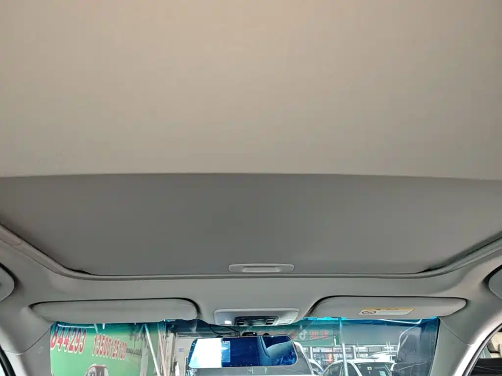 Photo 18 - Toyota Camry