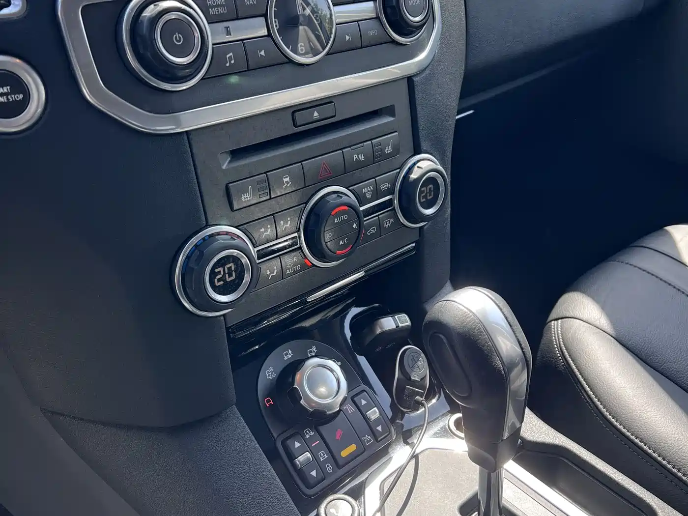 Land Rover Discovery 2010 3.0TDV6 HSE Diesel фото 19