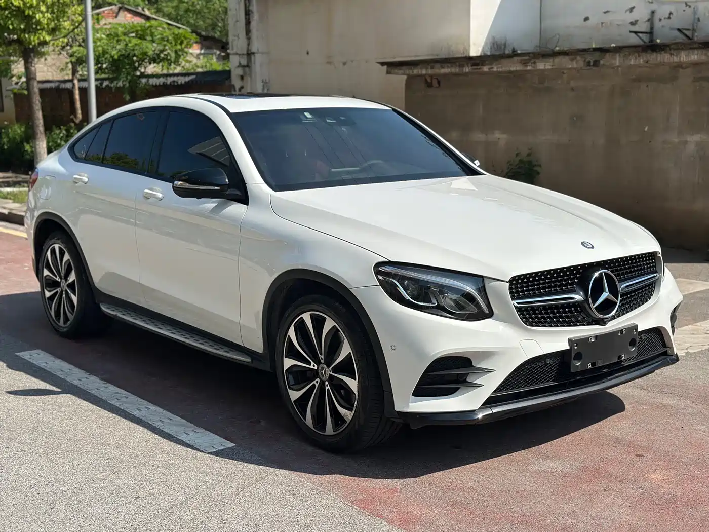 Mercedes-Benz GLC Coupe 2017 GLC 260 4MATIC Coupe SUV фото 3