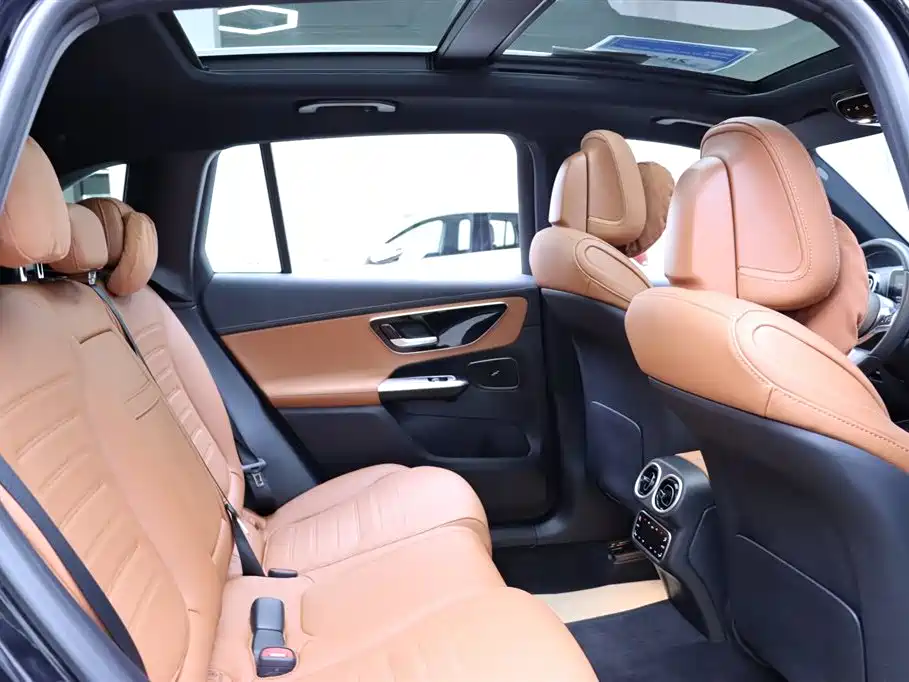 Mercedes-Benz GLC 2023 GLC 260 L 4MATIC Sport 5-seater фото 15