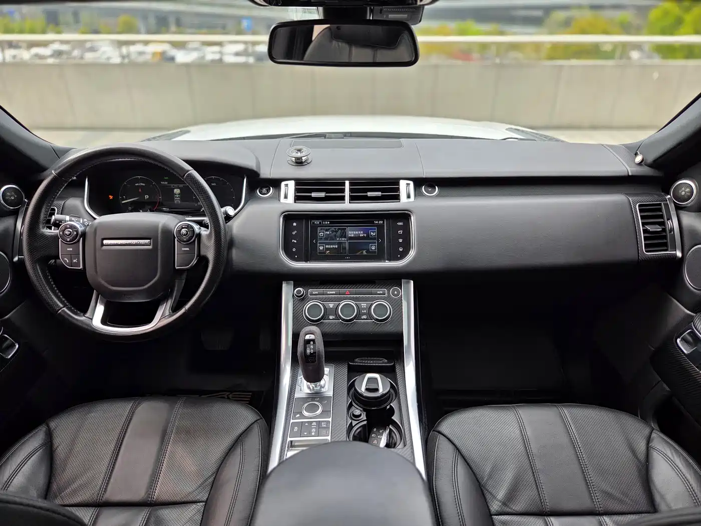 Land Rover Range Rover Sport фото 9