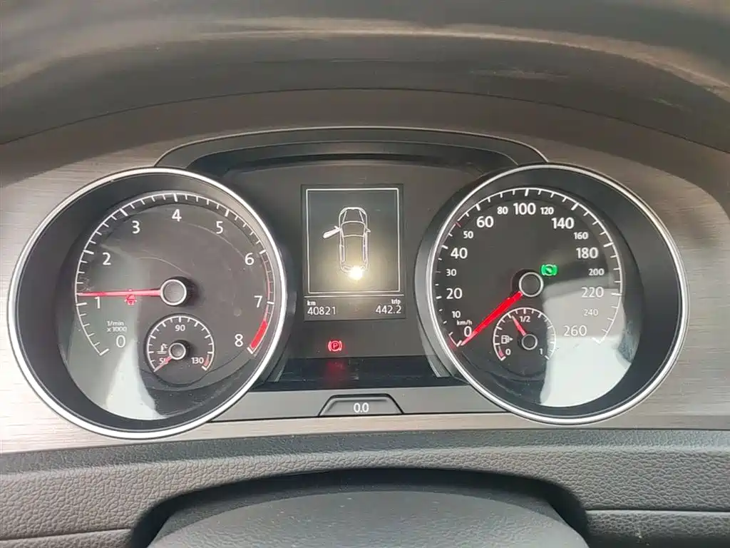 Volkswagen Golf 2016 1.6L Automatic Comfort фото 12