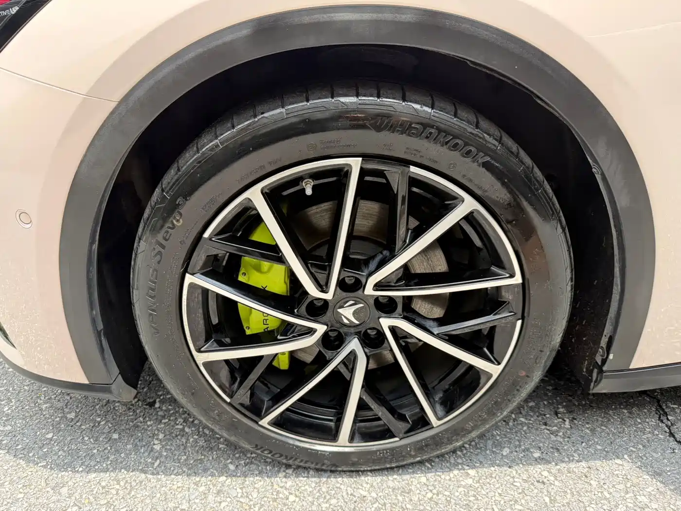 ARCFOX Alpha S5 2025 2025 Facelift 668MAX Divine Edition 200kW