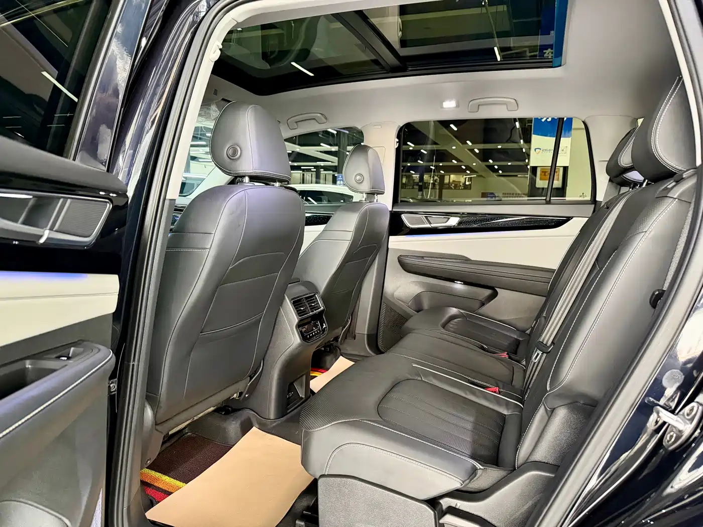 Volkswagen Teramont 2021 380TSI 4WD Premium Luxury Edition фото 6