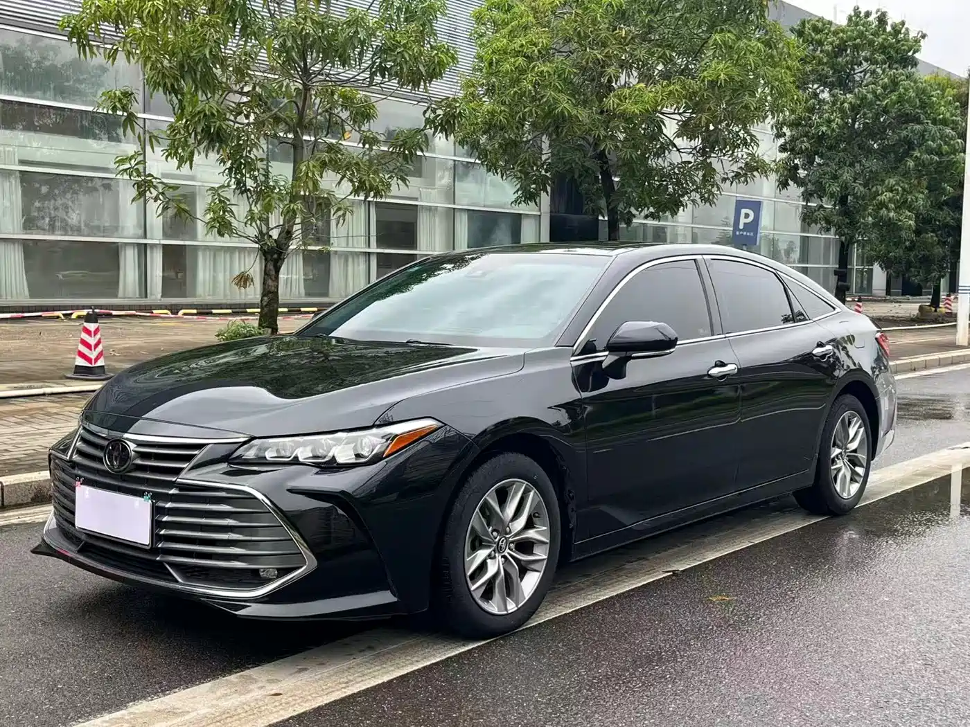Toyota Avalon 2019 2.0L Luxury Edition (China VI)