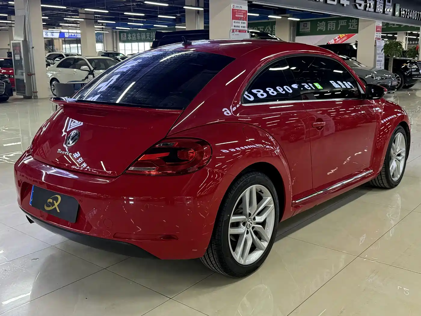 Volkswagen Beetle 2016 Model 180TSI Club Edition фото 6