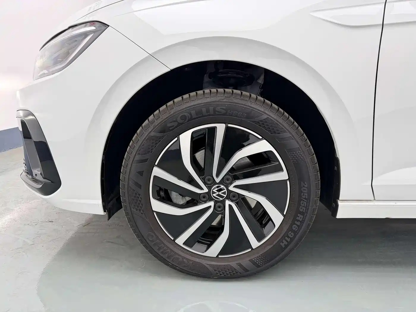 Volkswagen Lavida 2023 New Sharp 1.5L Auto Aspiration Edition фото 6