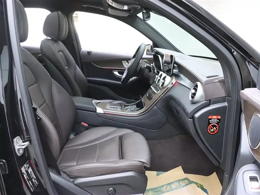 Mercedes-Benz GLC 2022 Facelift GLC 300 L 4MATIC Dynamic Collector's Edition фото 18