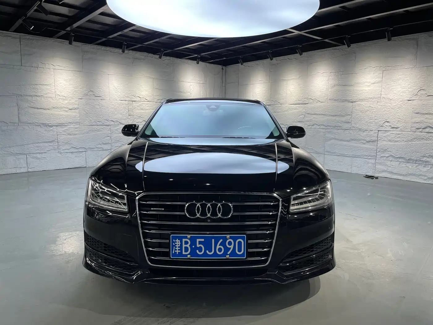 Audi A8 2017 A8L 45 TFSI quattro Leading Elite Collector's Edition фото 2
