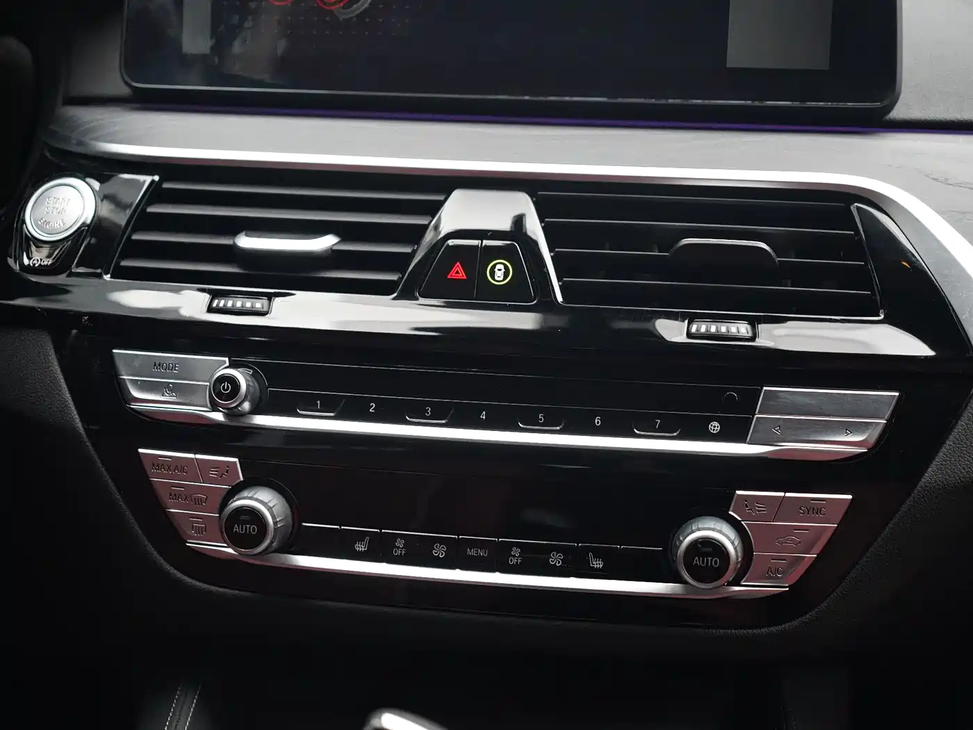 BMW 5 Series 2023 Facelift 530Li Leading M Sport Package фото 15