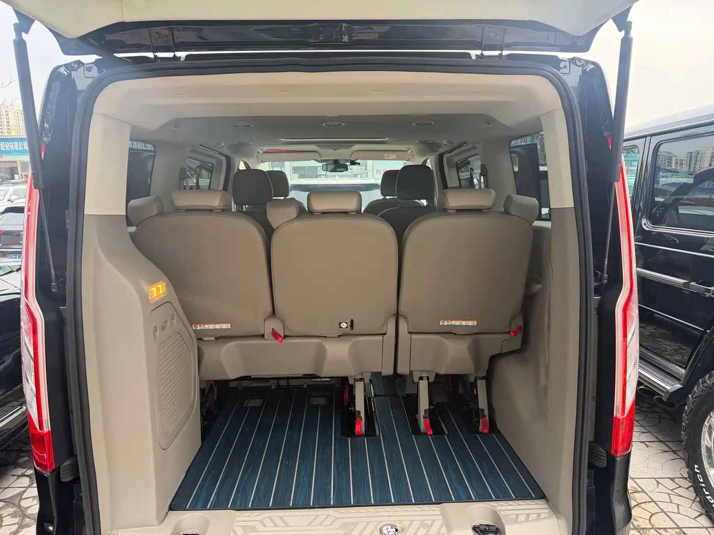 Ford Tourneo 2018 2018 2.0T Automatic Executive Wisdom Edition