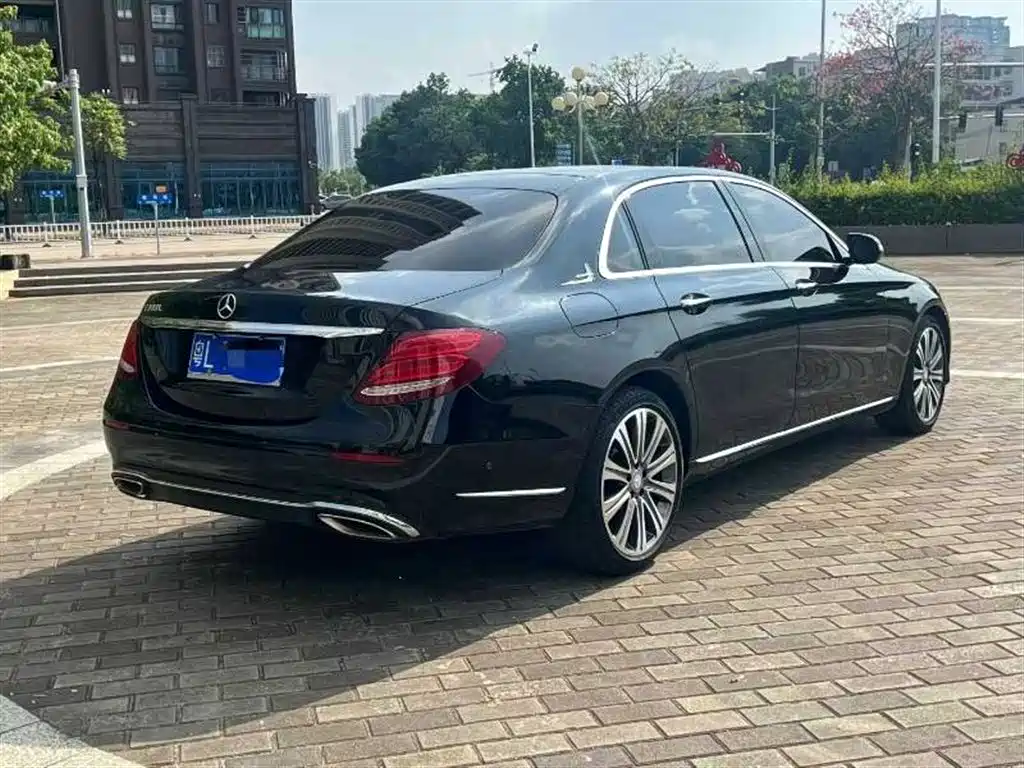 Mercedes-Benz E-Class 2016 E 300 L Fashion Type фото 4