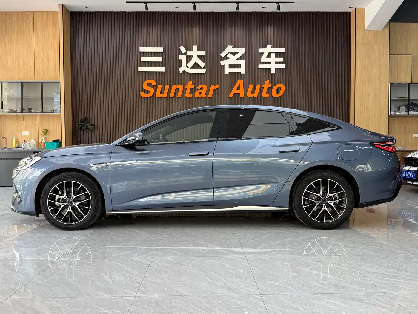 BYD Seal 2023 DM-i 1.5T 121km Premium фото 7