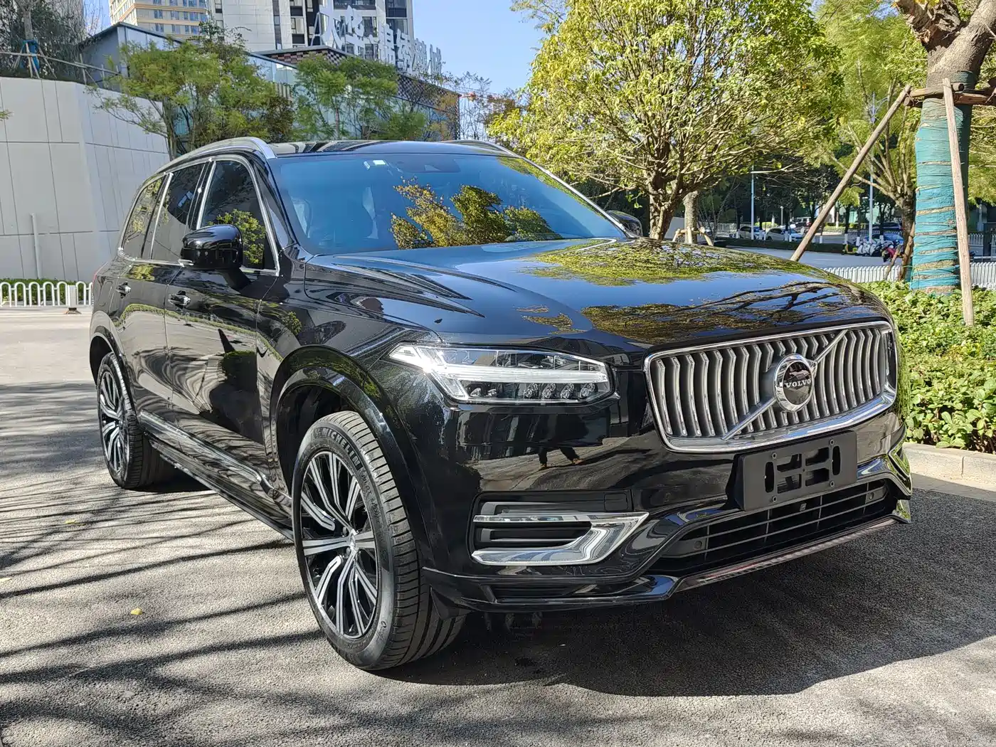 VOLVO XC90