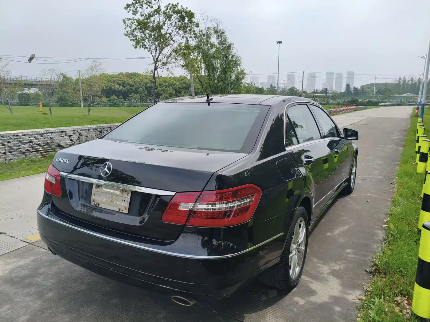 Mercedes-Benz E-Class 2011 E 300 L Fashion Premium фото 6