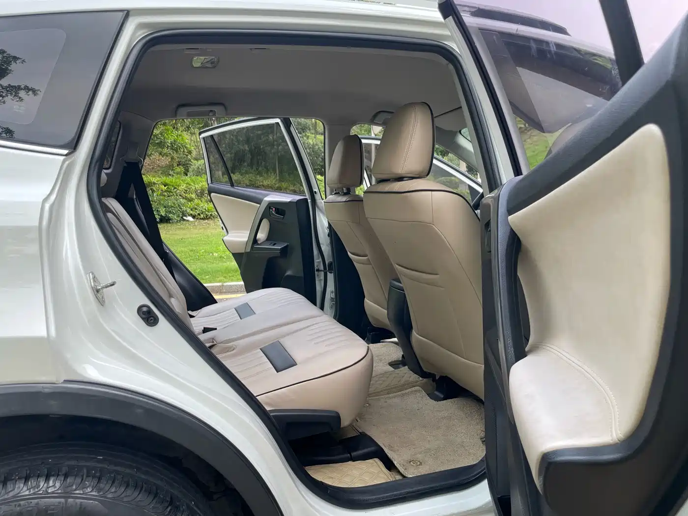 Toyota RAV4 Rongfang 2016 2.0L CVT 2WD Urban (China V) фото 12