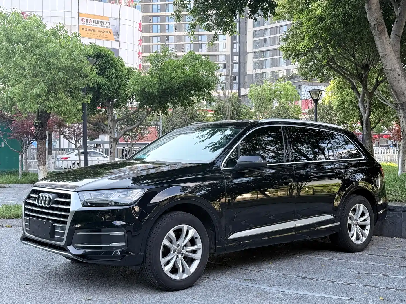 AUDI Q7