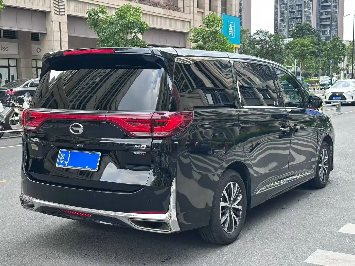GAC Trumpchi Trumpchi M8 2021 Leading Show Series 390T Premium Edition фото 9