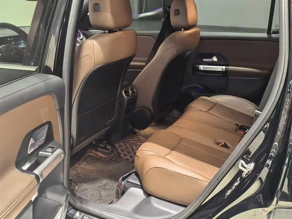 MERCEDES-BENZ GLB