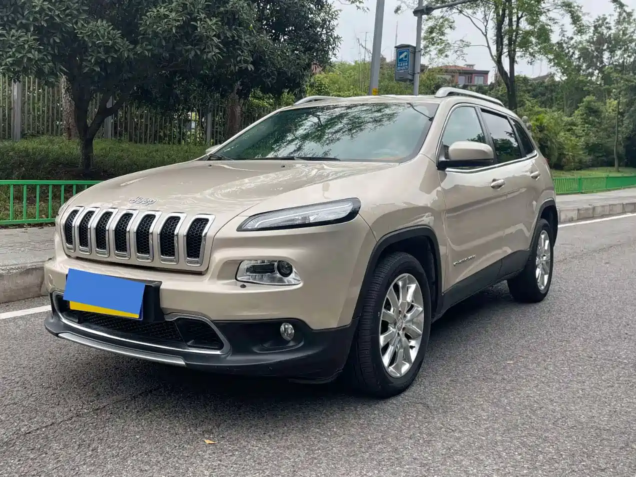 Jeep Cherokee (Import) 2015 2015 2.4L Elite Edition