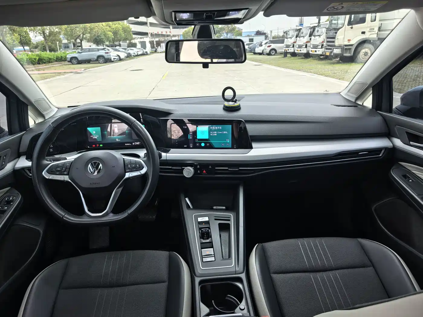 Volkswagen Golf 2021 280TSI DSG Pro Launch Edition фото 7