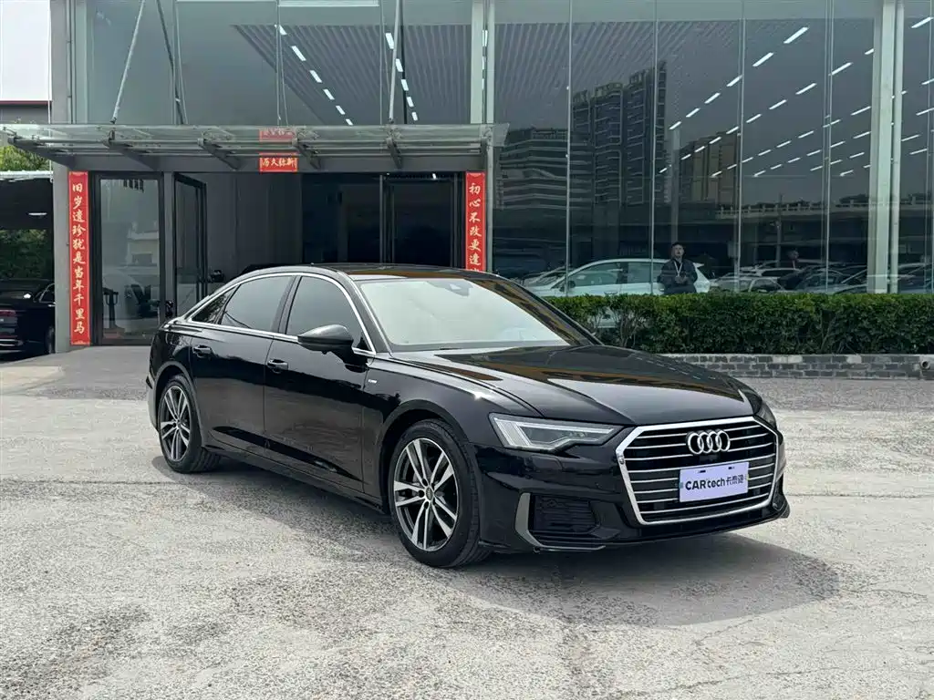 Audi A6L 2021 40 TFSI Luxury Sport фото 4