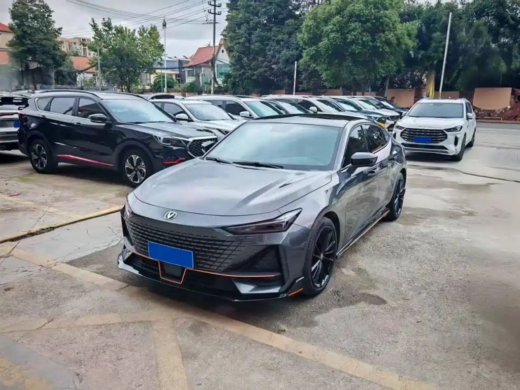 Changan UNI-V 2022 1.5T Sport Edition