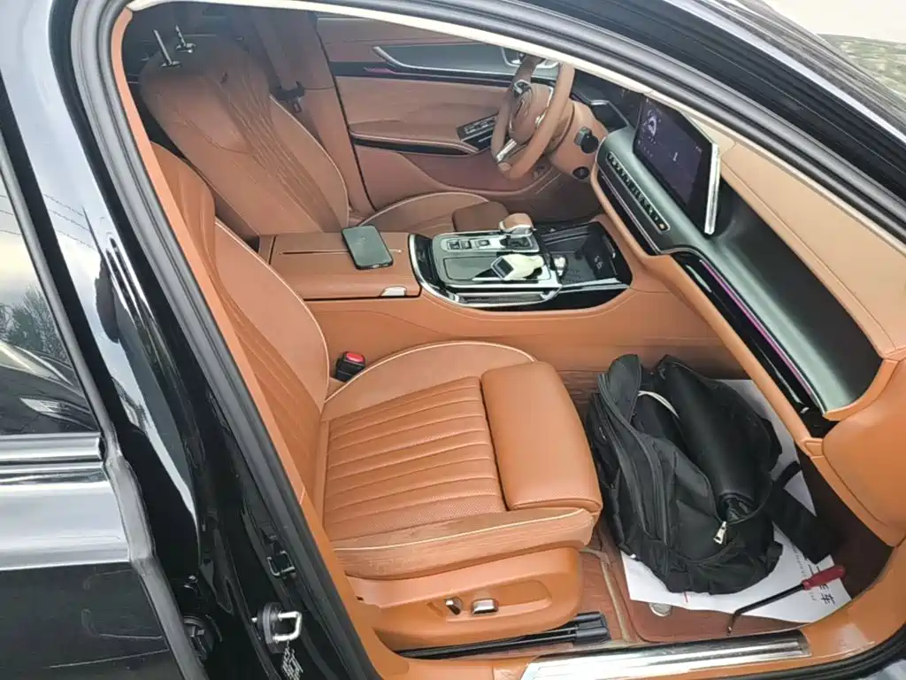 Hongqi H9 2025 2025 Facelift 2.0T 2WD Flagship Private Style Edition 5-seater